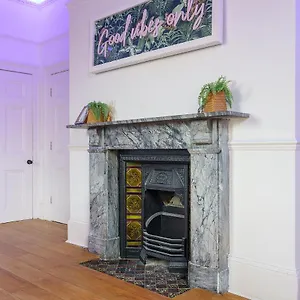  Holiday home The Steam House - 3 Bedroom Townhouse In By Mint